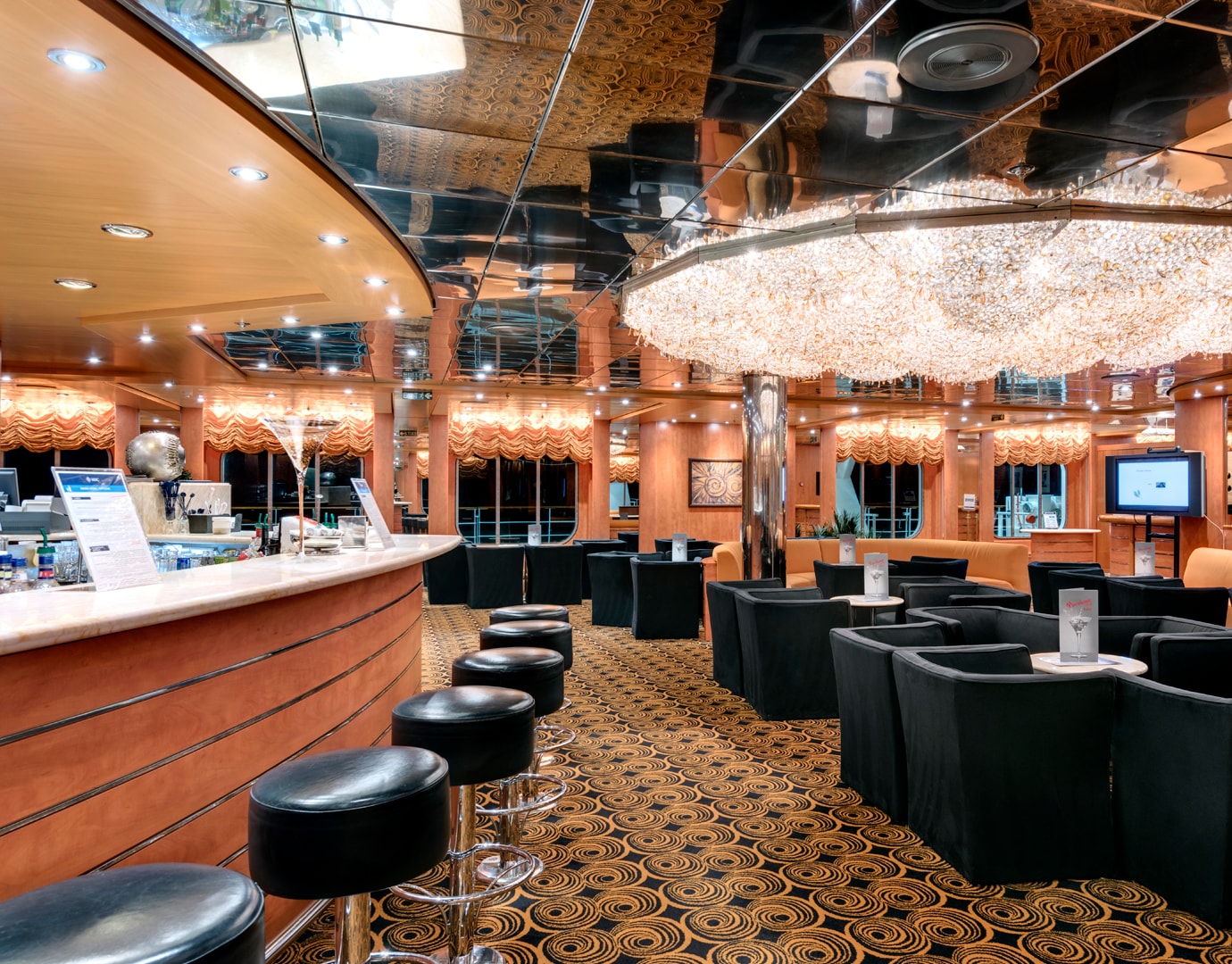 rejs statkiem MSC Armonia 36 The Red Bar
