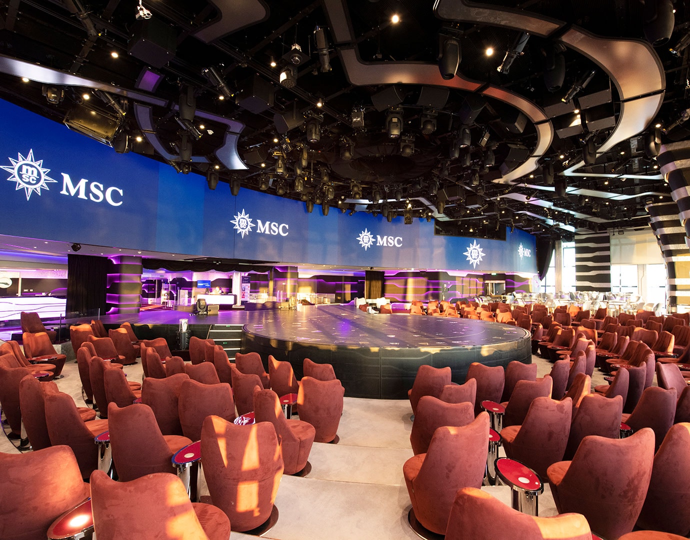 rejs statkiem MSC Bellissima 79 Carousel Lounge