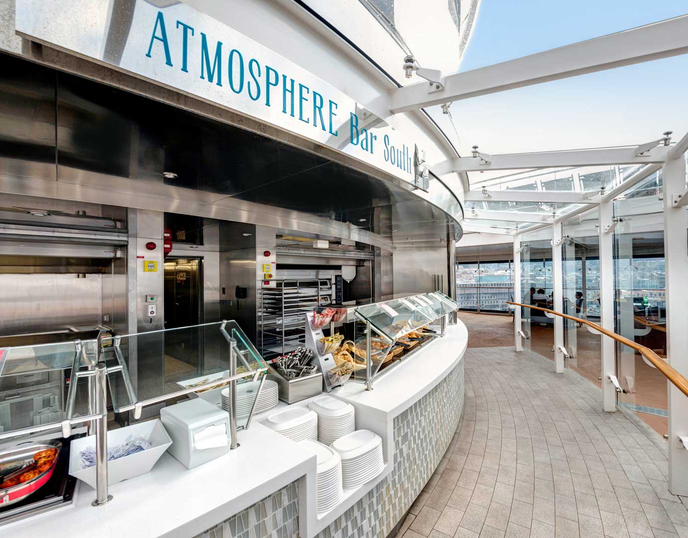 rejs statkiem MSC Bellissima 94 Atmosphere Bar South